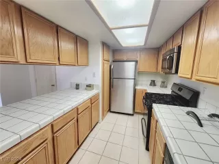 Photo #5: 2634550 Listing 