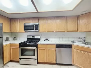 Photo #6: 2634550 Listing 