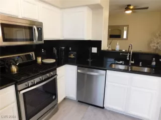Photo #5: 2634557 Listing 