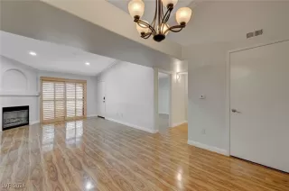 Photo #5: 2634599 Listing 