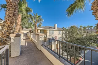 Photo #2: 2634613 Listing