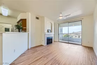 Photo #5: 2634613 Listing