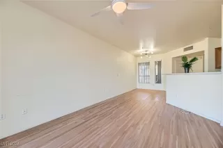 Photo #6: 2634613 Listing