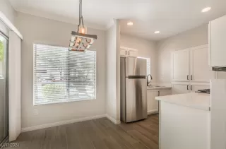 Photo #6: 2634693 Listing
