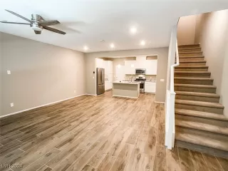 Photo #1: 2634699 Listing 