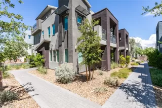 Photo #2: 2634729 Listing