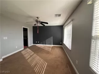 Photo #4: 2634740 Listing