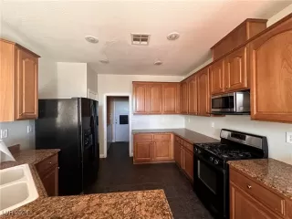 Photo #5: 2634740 Listing