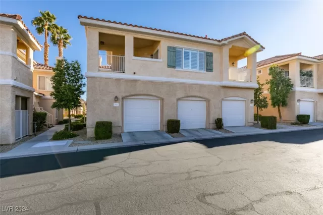 MLS: 2634747 Condo For Sale