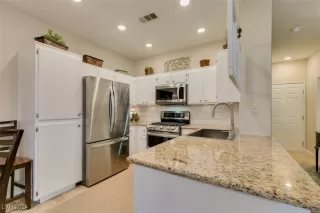 Photo #6: 2634747 Listing