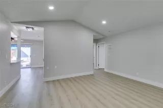 Photo #6: 2634760 Listing