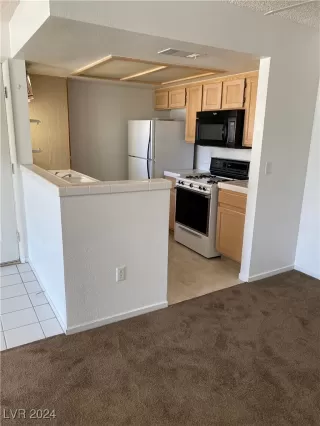 Photo #2: 2634783 Listing 