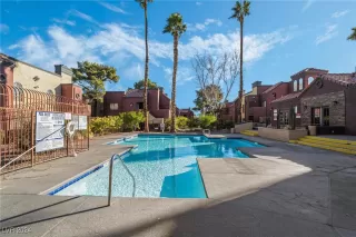 Photo #3: 2634785 Listing 