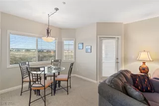 Photo #6: 2634805 Listing