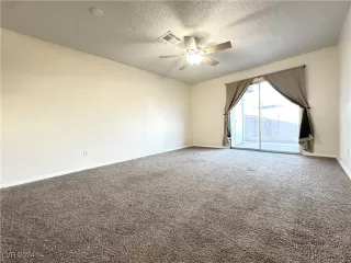 Photo #4: 2634812 Listing