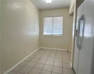 Photo #5: 2634812 Listing