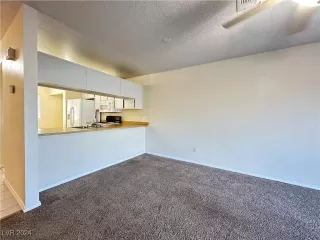 Photo #6: 2634812 Listing