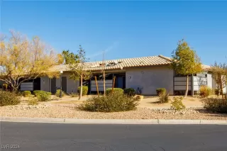 Photo #1: 2634818 Listing