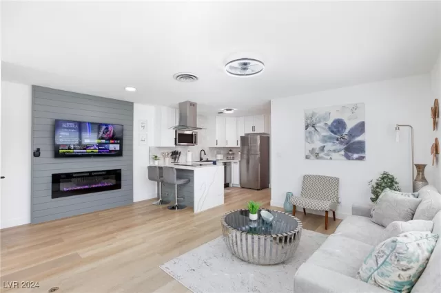 MLS: 2634821 Condo For Sale