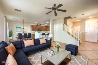 Photo #3: 2634838 Listing 