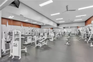 Photo #2: 2634886 Listing