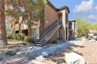 Photo #4: 2634886 Listing