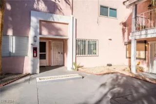 Photo #1: 2634915 Listing 