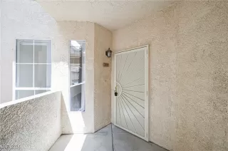 Photo #1: 2634919 Listing