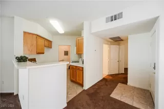 Photo #2: 2634919 Listing