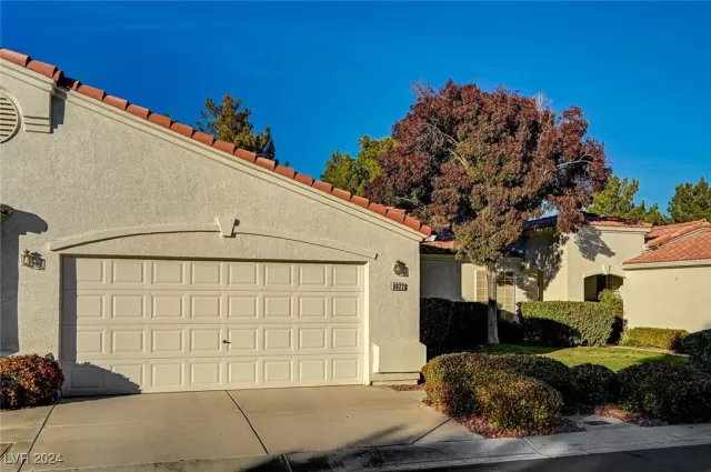 MLS: 2634983 Condo For Sale