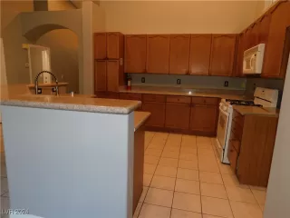 Photo #6: 2634985 Listing 