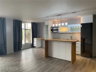 Photo #5: 2634996 Listing 