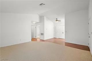 Photo #2: 2634997 Listing