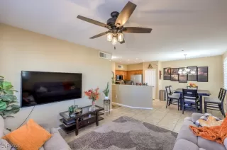 Photo #2: 2635019 Listing