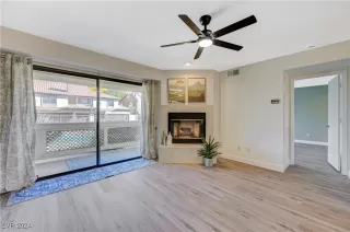 Photo #4: 2635028 Listing