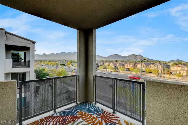 MLS: 2635034 Condo For Sale