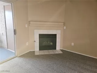 Photo #3: 2635039 Listing