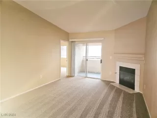 Photo #5: 2635039 Listing