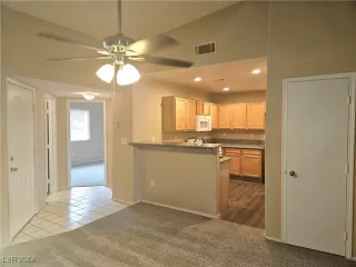 Photo #6: 2635039 Listing