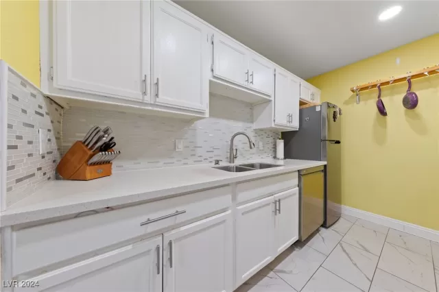 MLS: 2635049 Condo For Sale