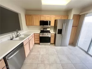 Photo #4: 2635051 Listing 