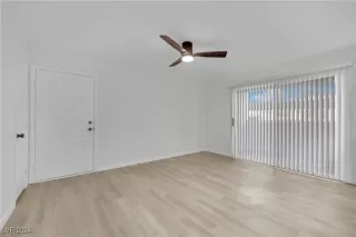 Photo #3: 2635092 Listing