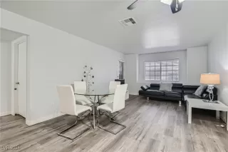 Photo #2: 2635106 Listing