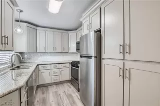 Photo #3: 2635106 Listing