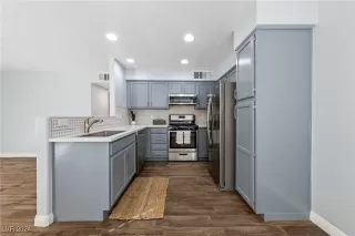 Photo #5: 2635121 Listing 