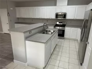Photo #5: 2635123 Listing 