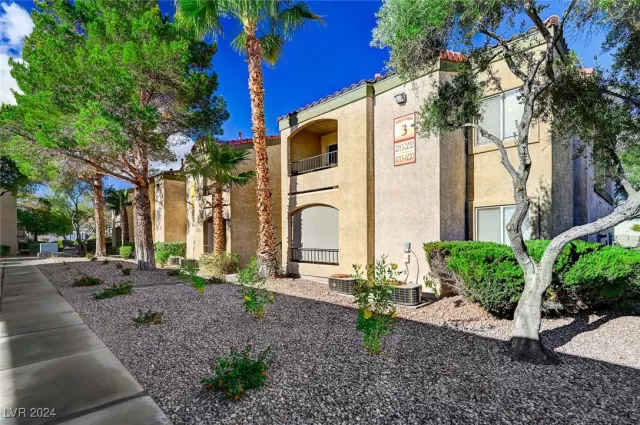 MLS: 2635141 Condo For Sale