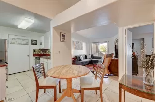 Photo #5: 2635141 Listing