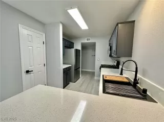 Photo #4: 2635160 Listing 