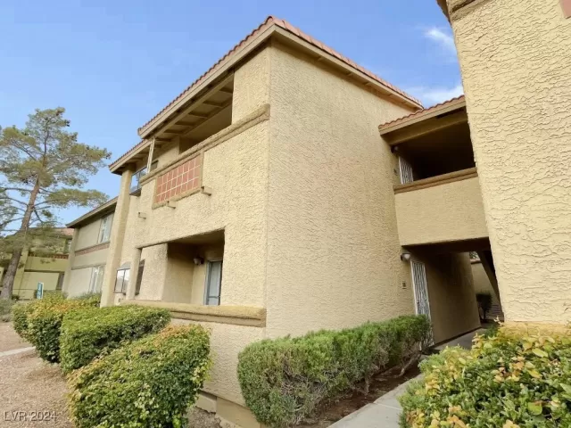 MLS: 2635173 Condo For Sale